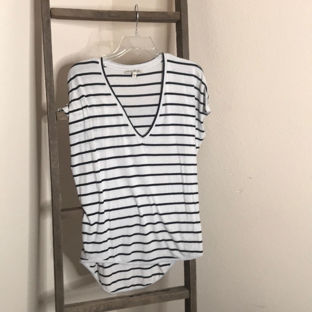 Express high low t-shirt